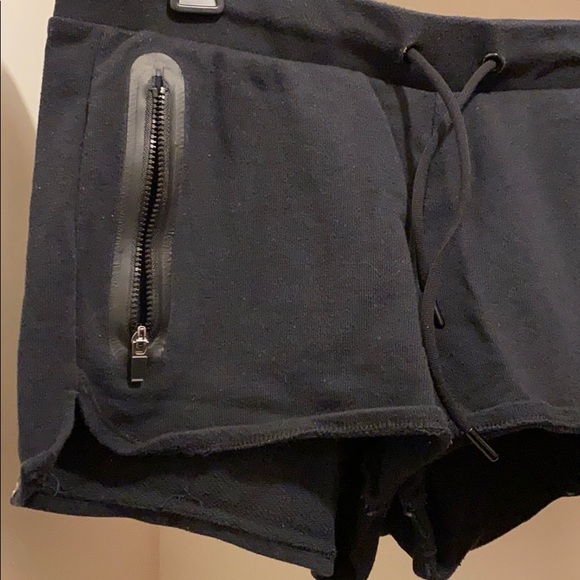 Fabletics | Sweat Shorts - Picture 5 of 8